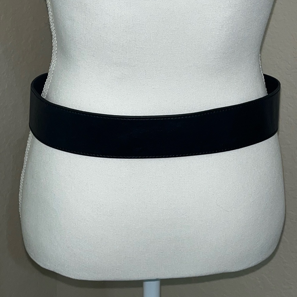 Michael Kors Women’s Belt, black and gold - Picture 6 of 7